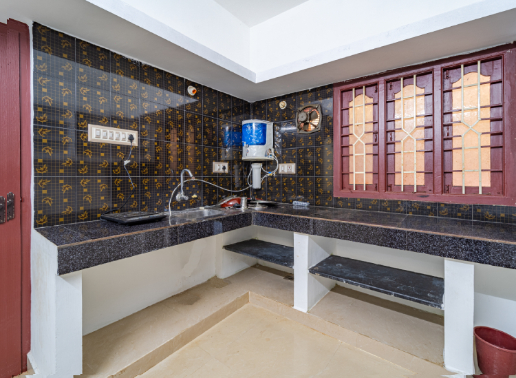 budget accommodation in Pondicherry double bedroom in Auroville, Pondicherry